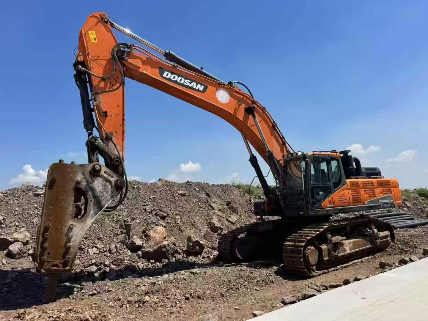Used Doosan DX500 Excavator 2020 Model / 9