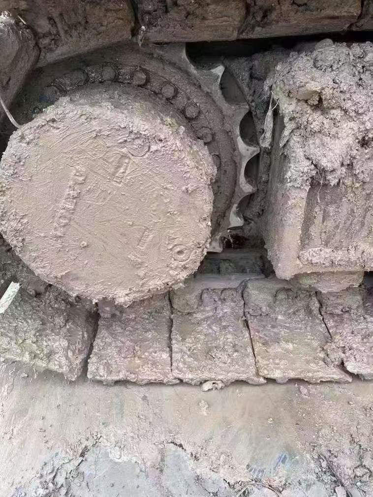 Used Volvo EW210C Excavator 2016 Model / 4