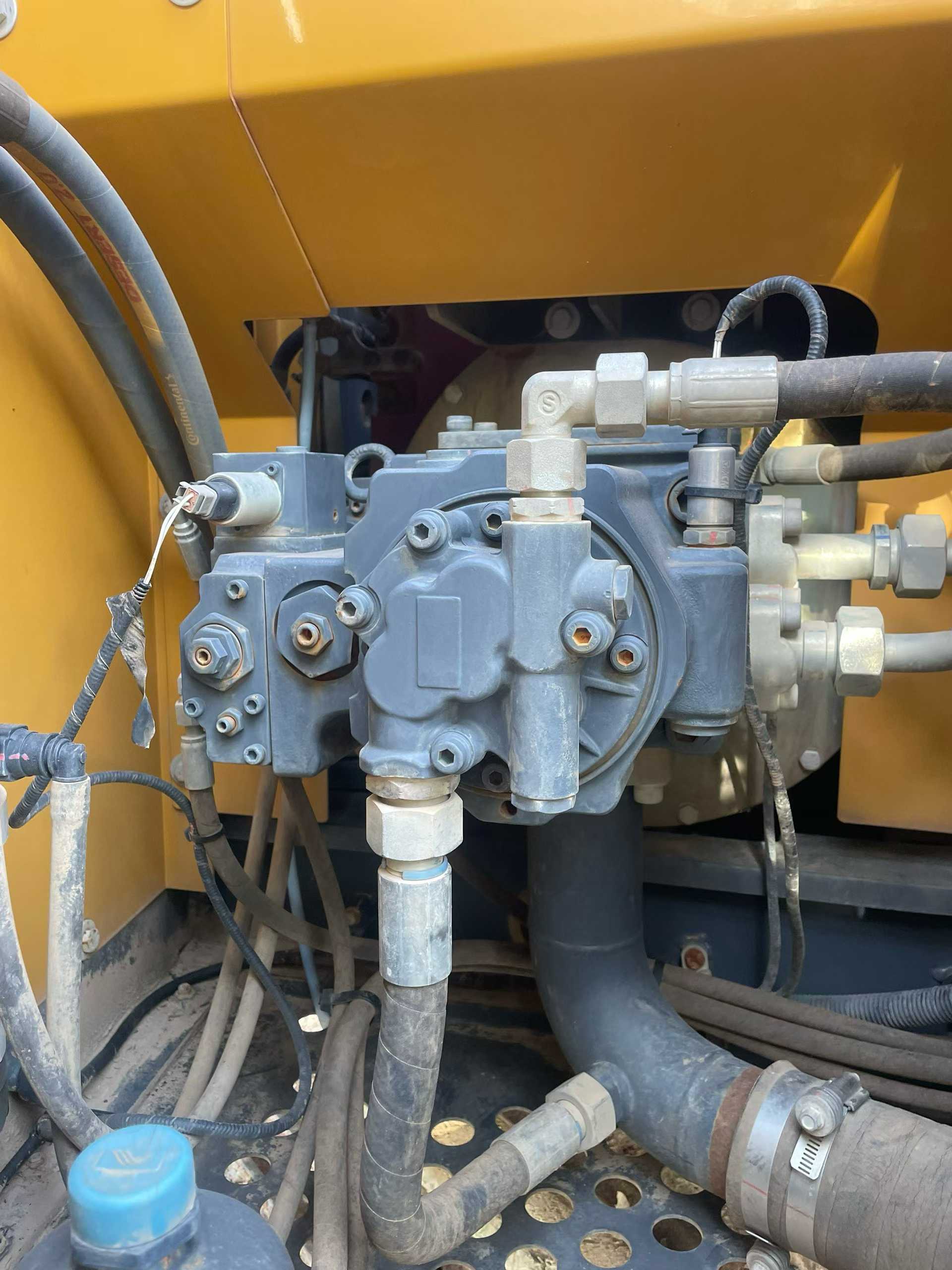 Used XCMG XE135GA Excavator 2020 Model / 6