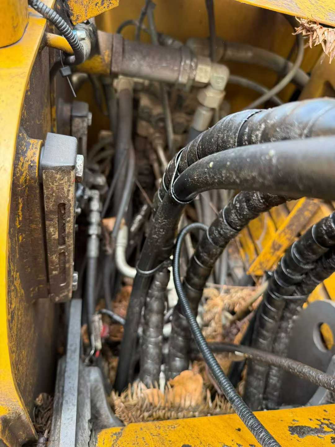 Used XCMG XE75WD Excavator 2022 Model / 6