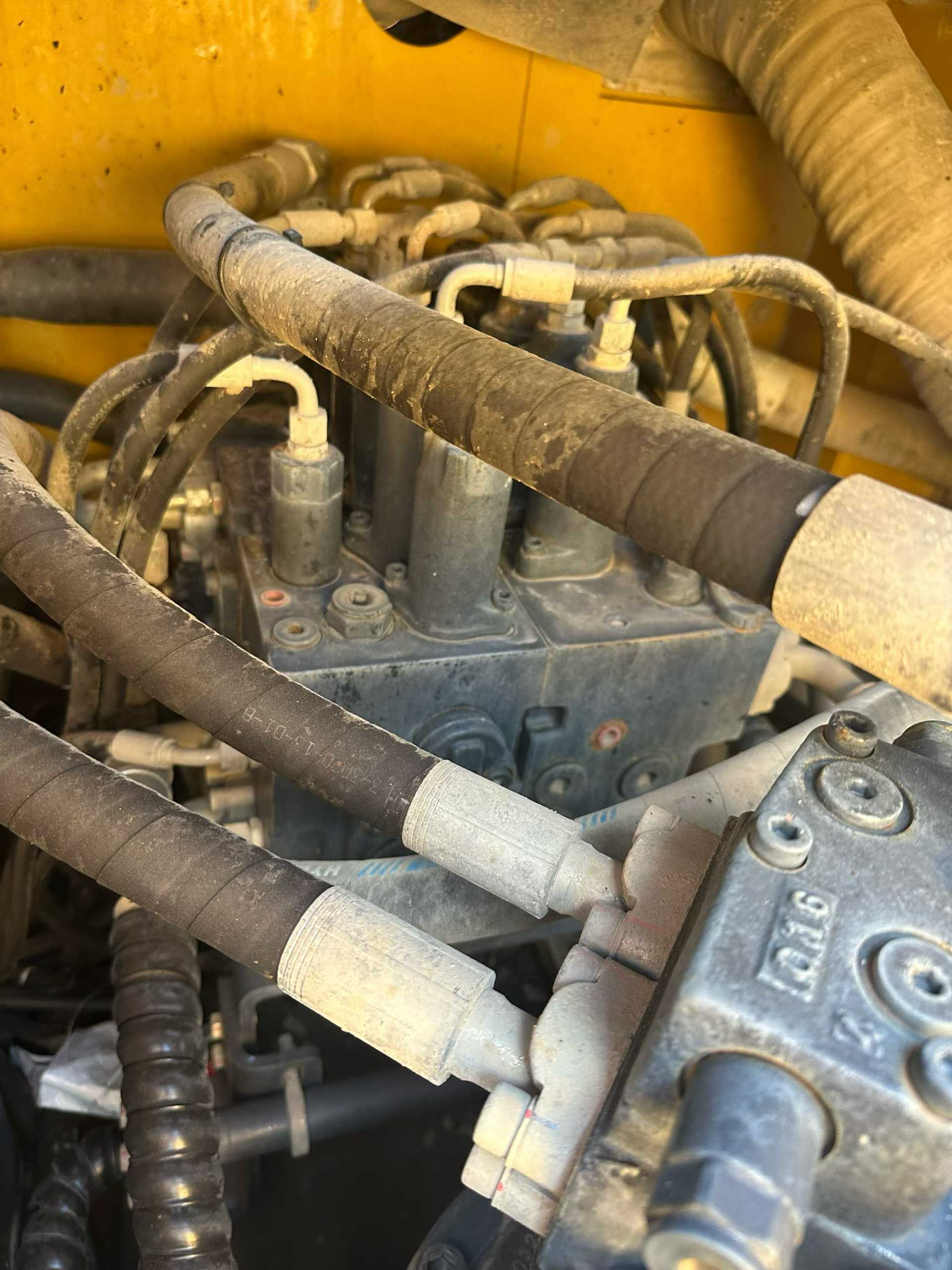 Used XCMG XE215 Excavator 2020 Model / 9