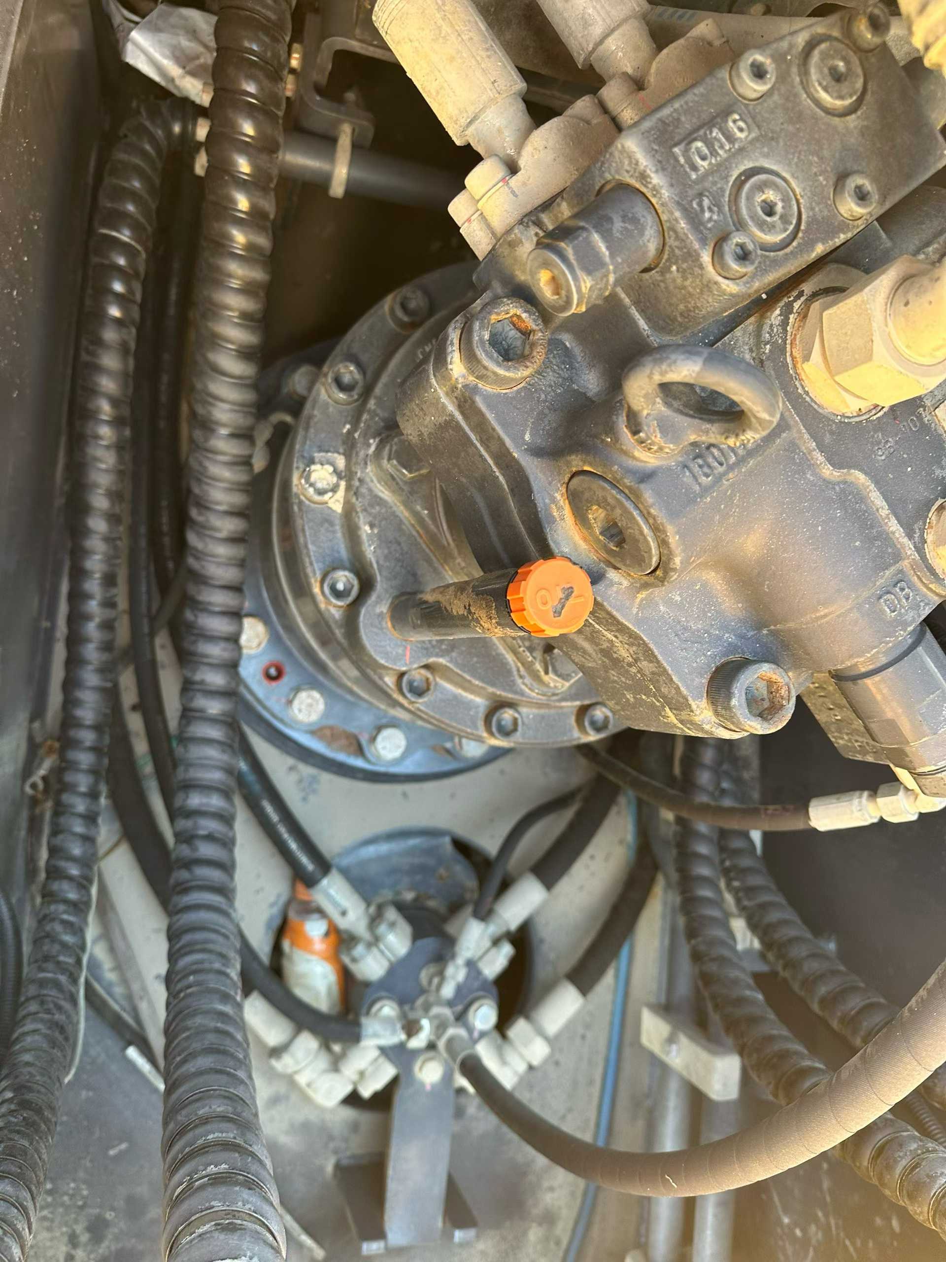 Used XCMG XE215 Excavator 2020 Model / 8