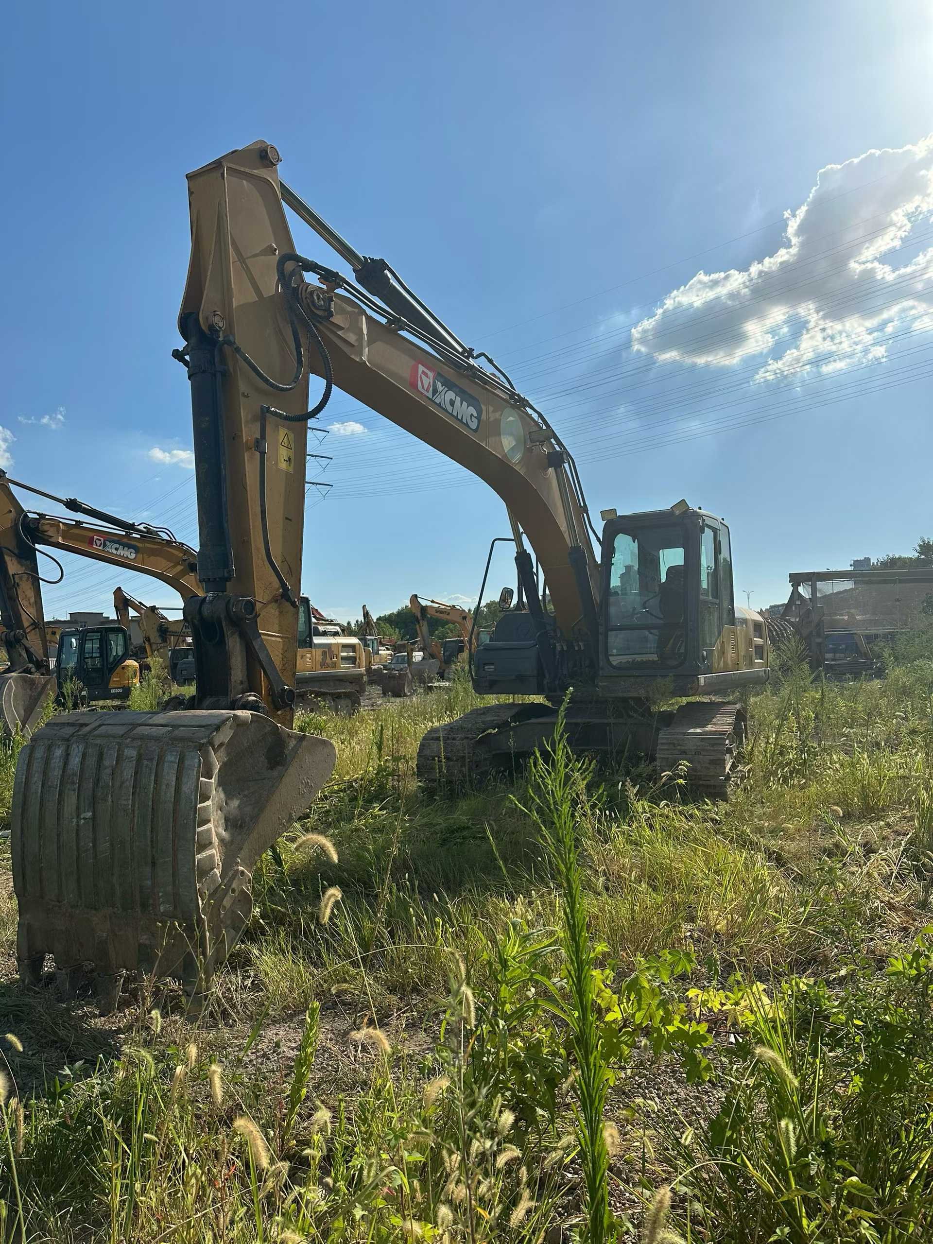 Used XCMG XE215 Excavator 2020 Model / 4