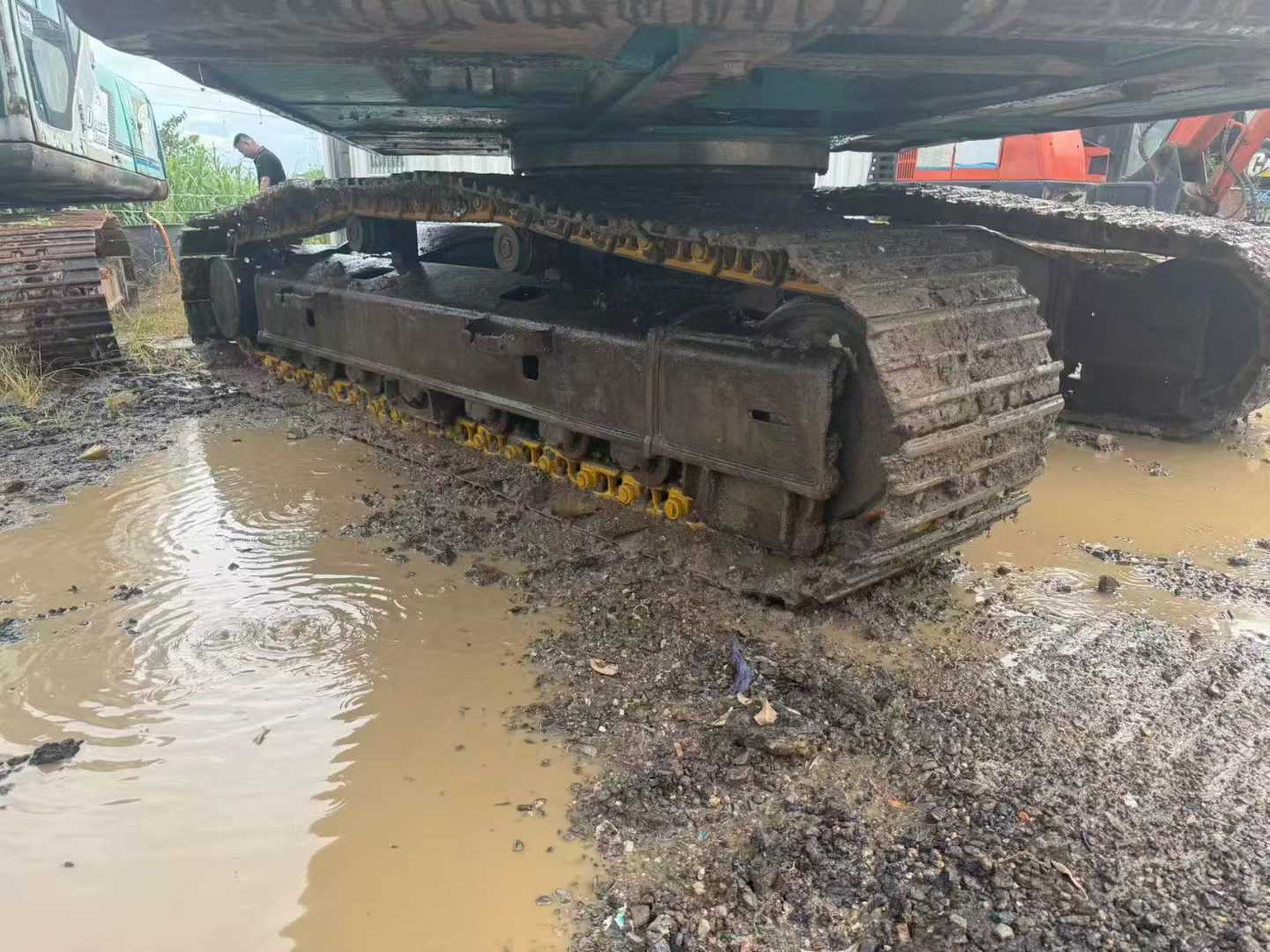 Used Kobelco SK200-9 Excavator 2016 Model / 3