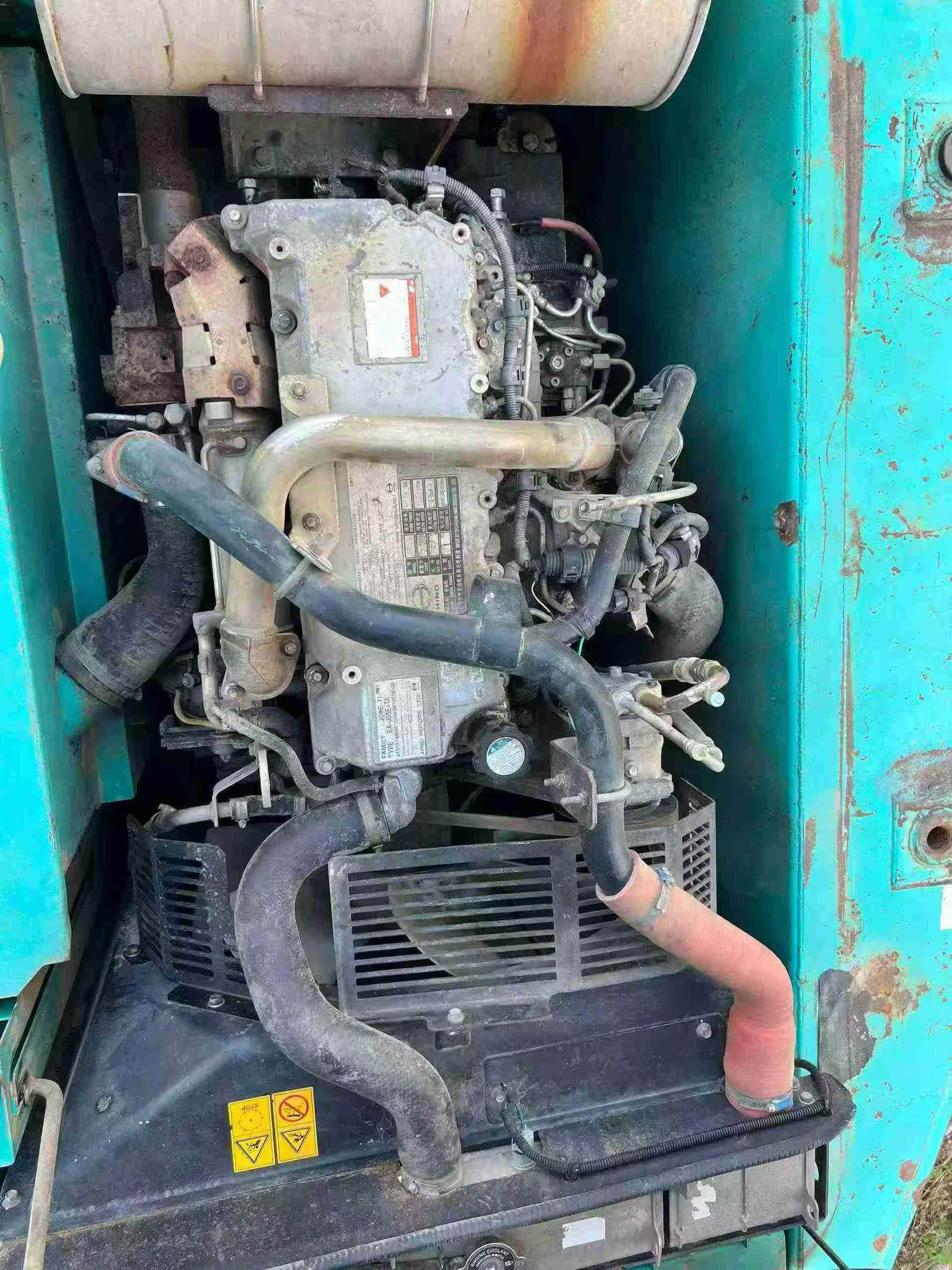 Used Kobelco SK200 Excavator 2011 Model / 9