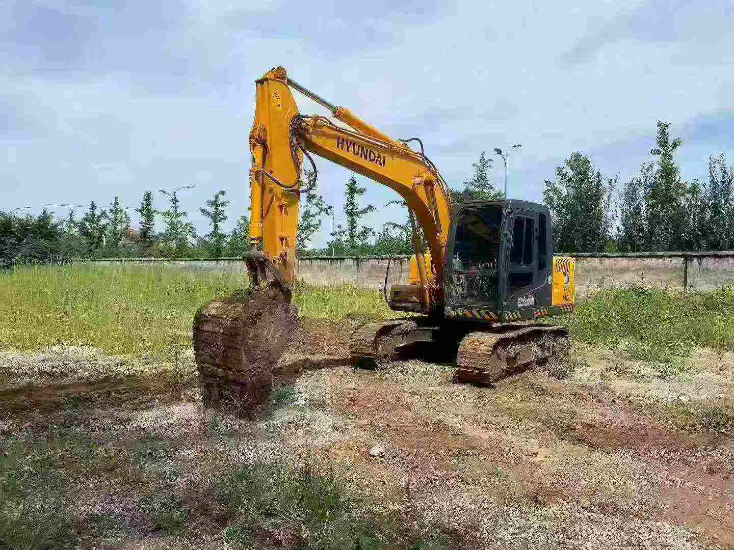 Used Hyundai R110-7 Excavator 2016 Model / 2