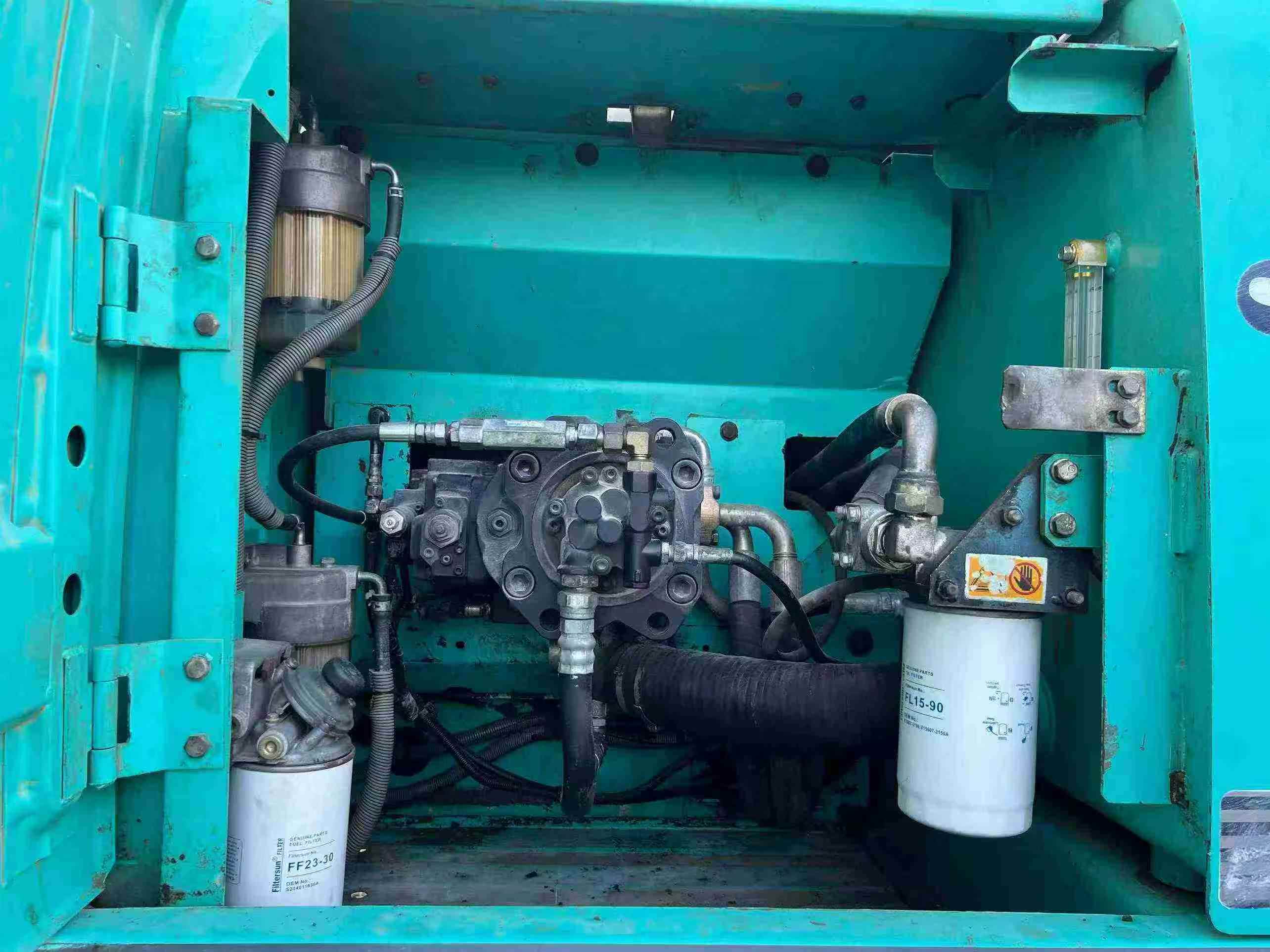 Used Kobelco SK200 Excavator 2011 Model / 6