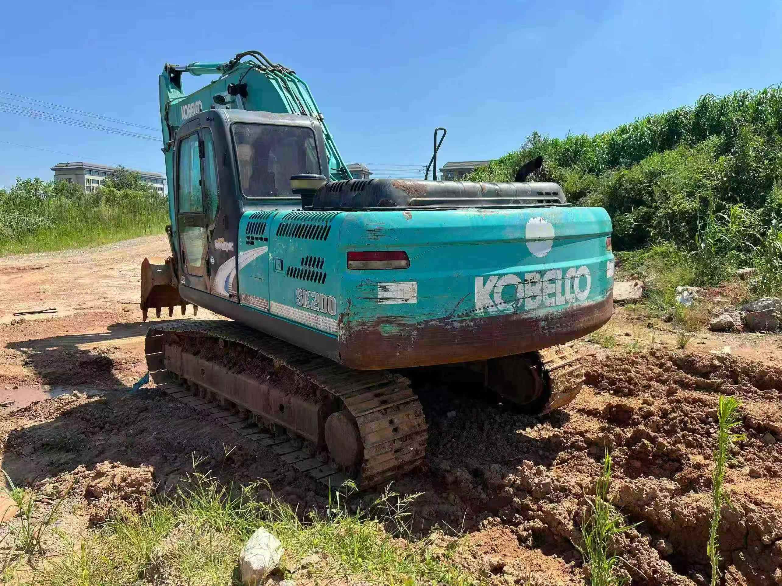 Used Kobelco SK200 Excavator 2011 Model / 3