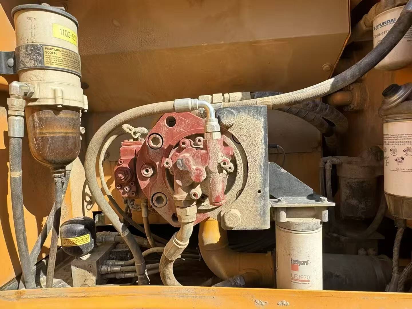 Used Hyundai R215VSN Excavator 2022 Model / 5