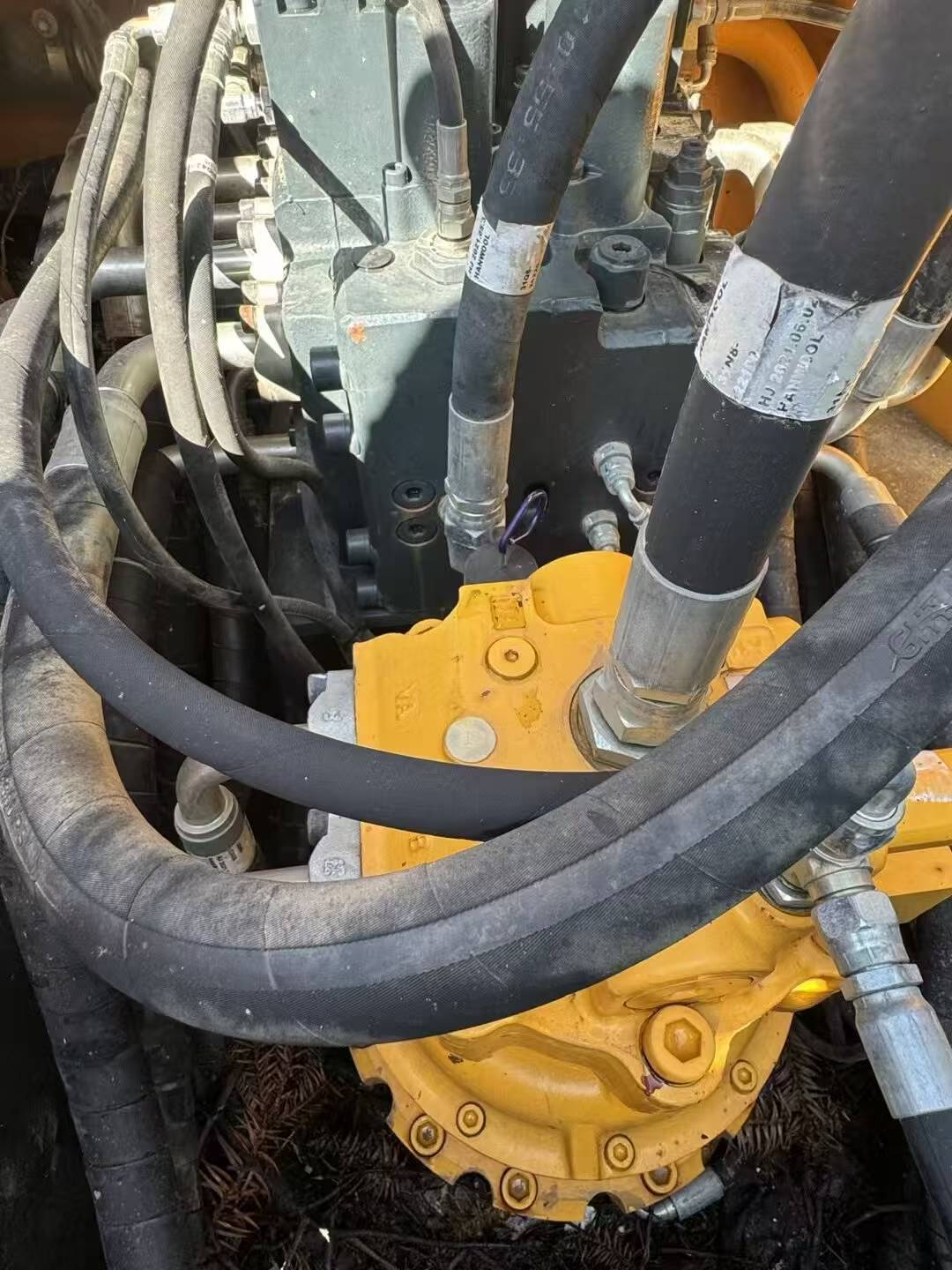 Used Hyundai R215VSN Excavator 2022 Model / 4