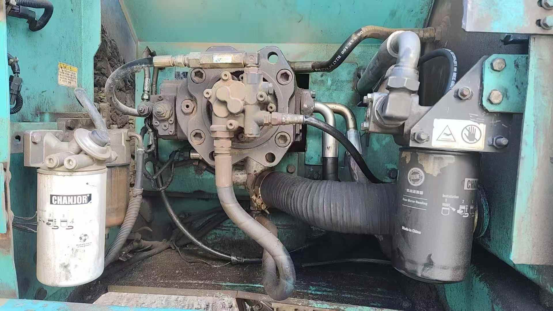 Used Kobelco SK200-8 Excavator 2010 Model / 4