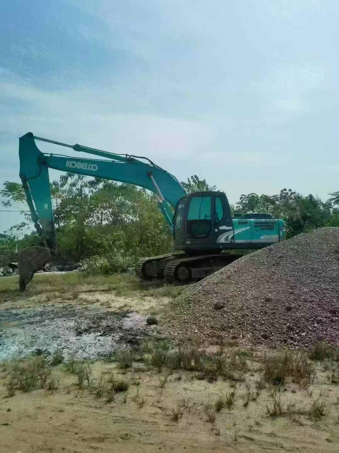 Used Kobelco SK200 Excavator 2014 Model / 4