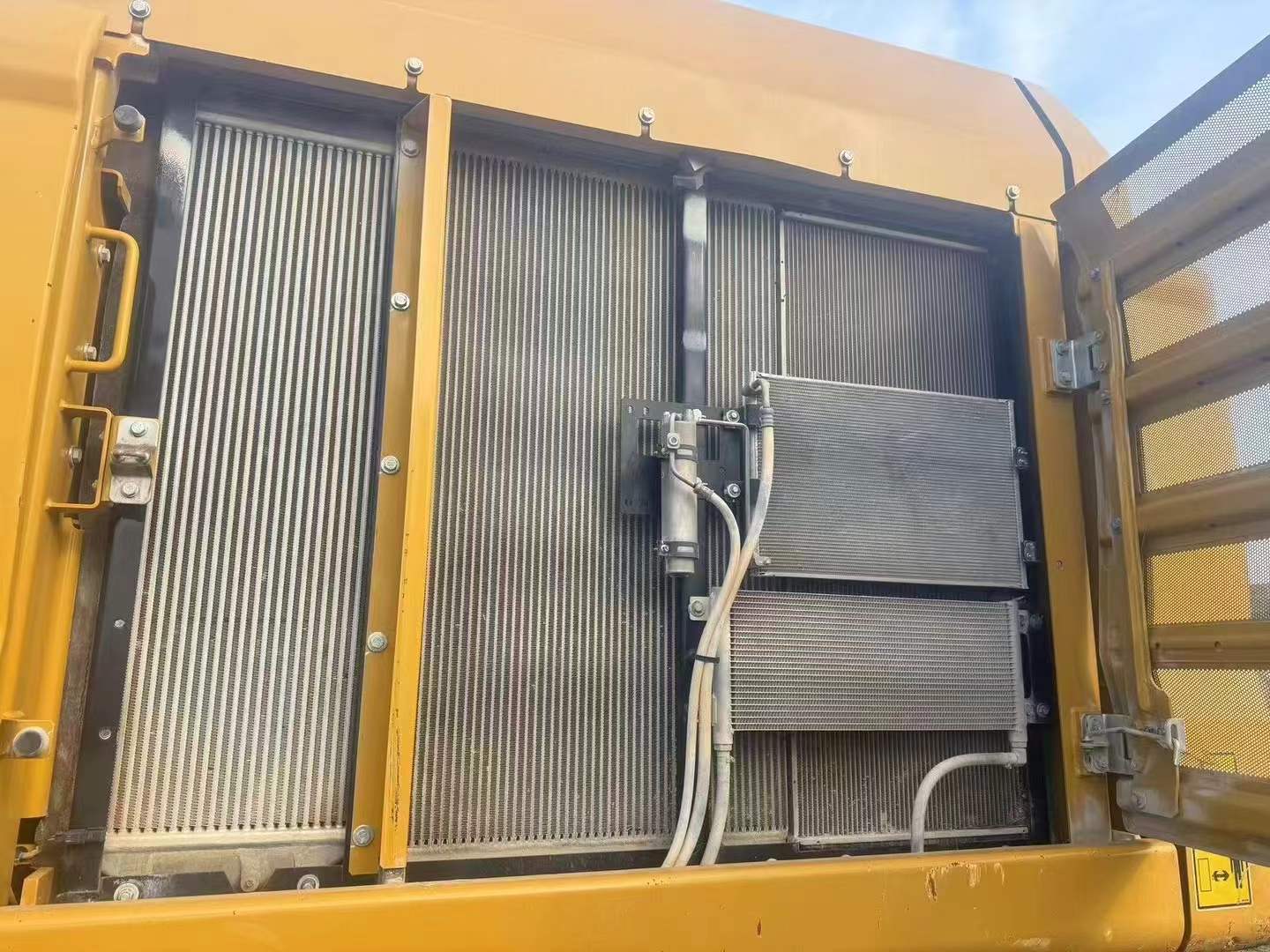 Used Caterpillar CT20 Excavator 2022 Model / 6