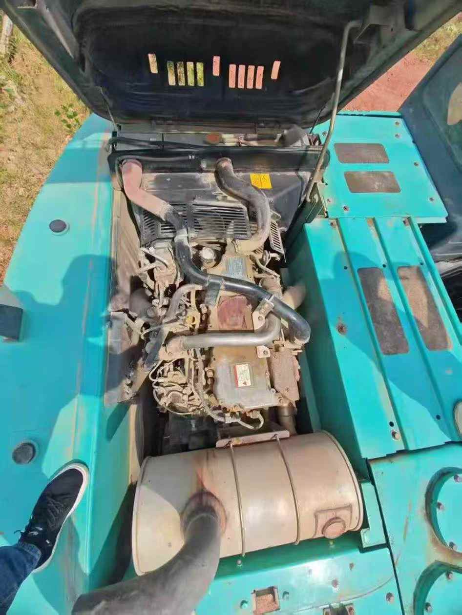 Used Kobelco SK200 Excavator 2016 Model / 5