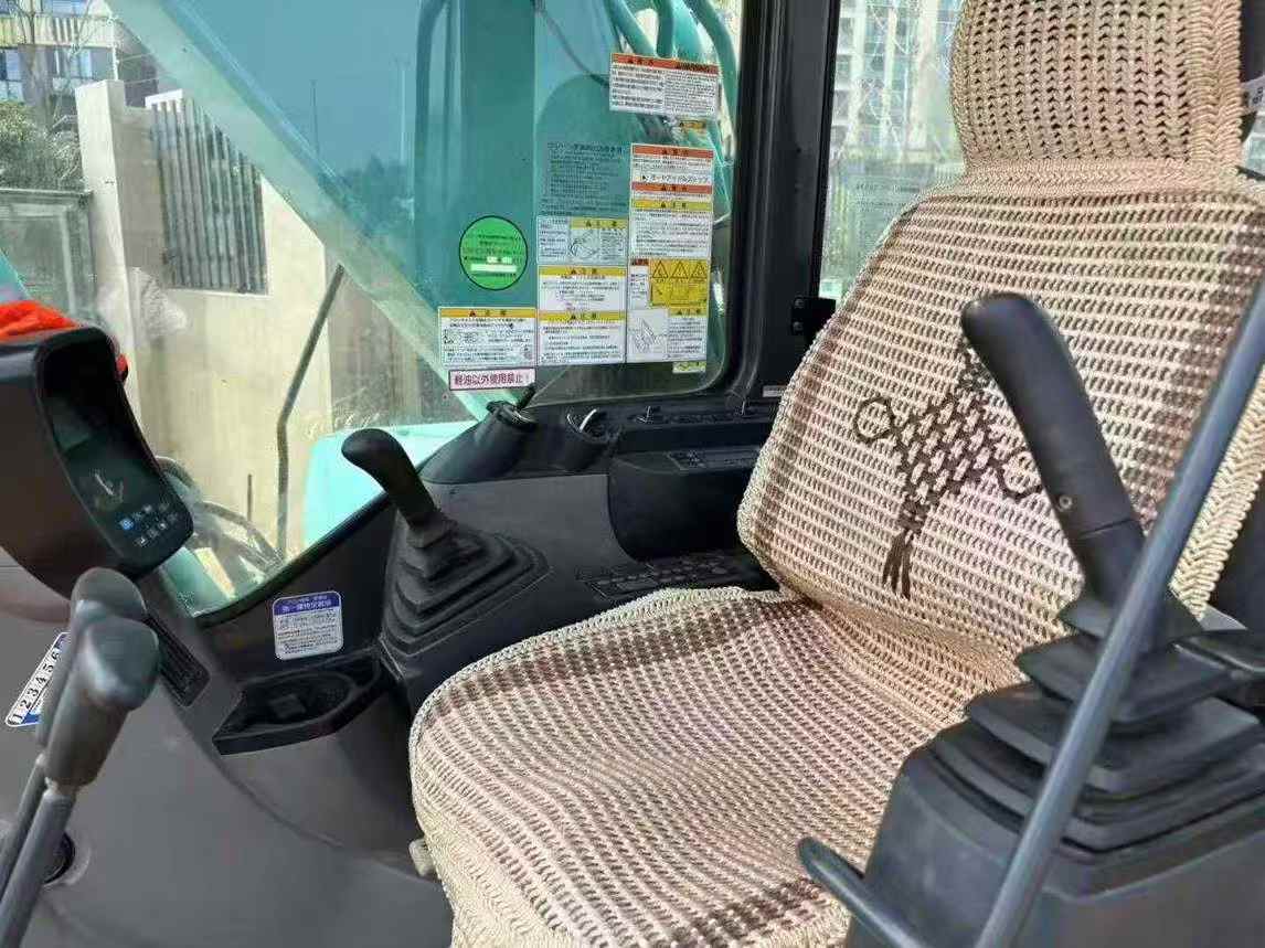 Used Kobelco SK200 Excavator 2016 Model / 3