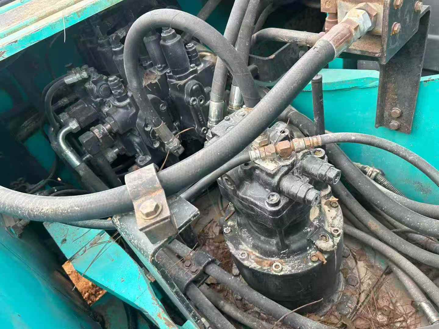 Used Kobelco SK200 Excavator 2016 Model / 8