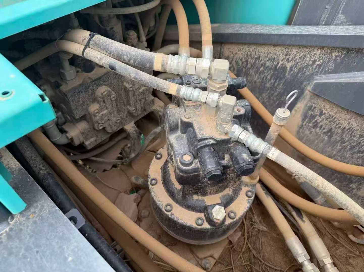 Used Kobelco SK210 Excavator 2020 Model / 6