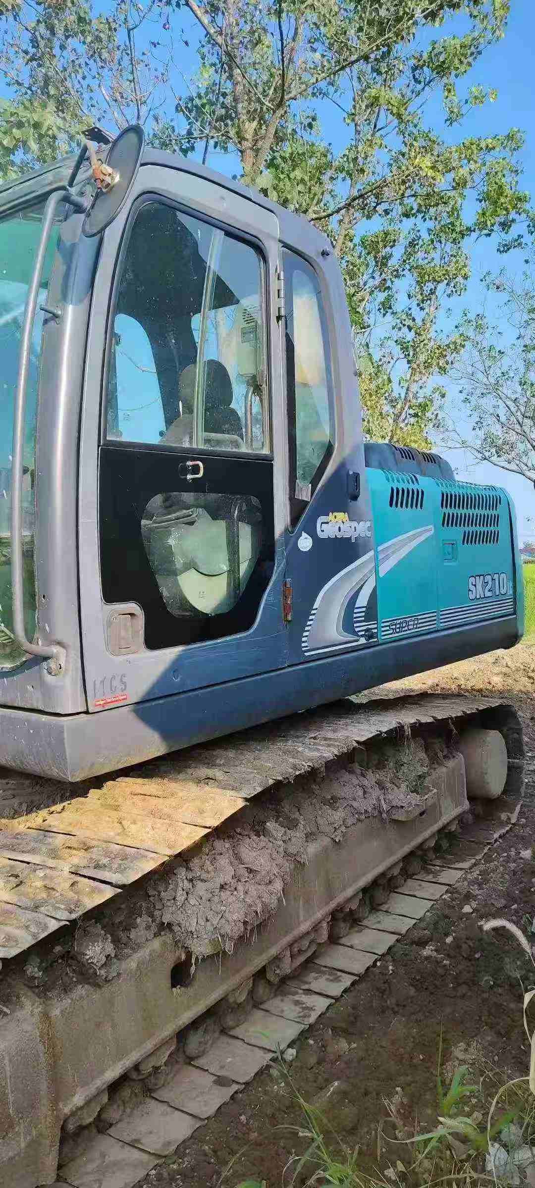 Used Kobelco SK210 Excavator 2013 Model / 3
