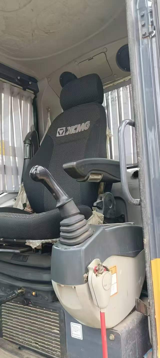 Used XCMG XE65G Excavator 2021 Model / 4