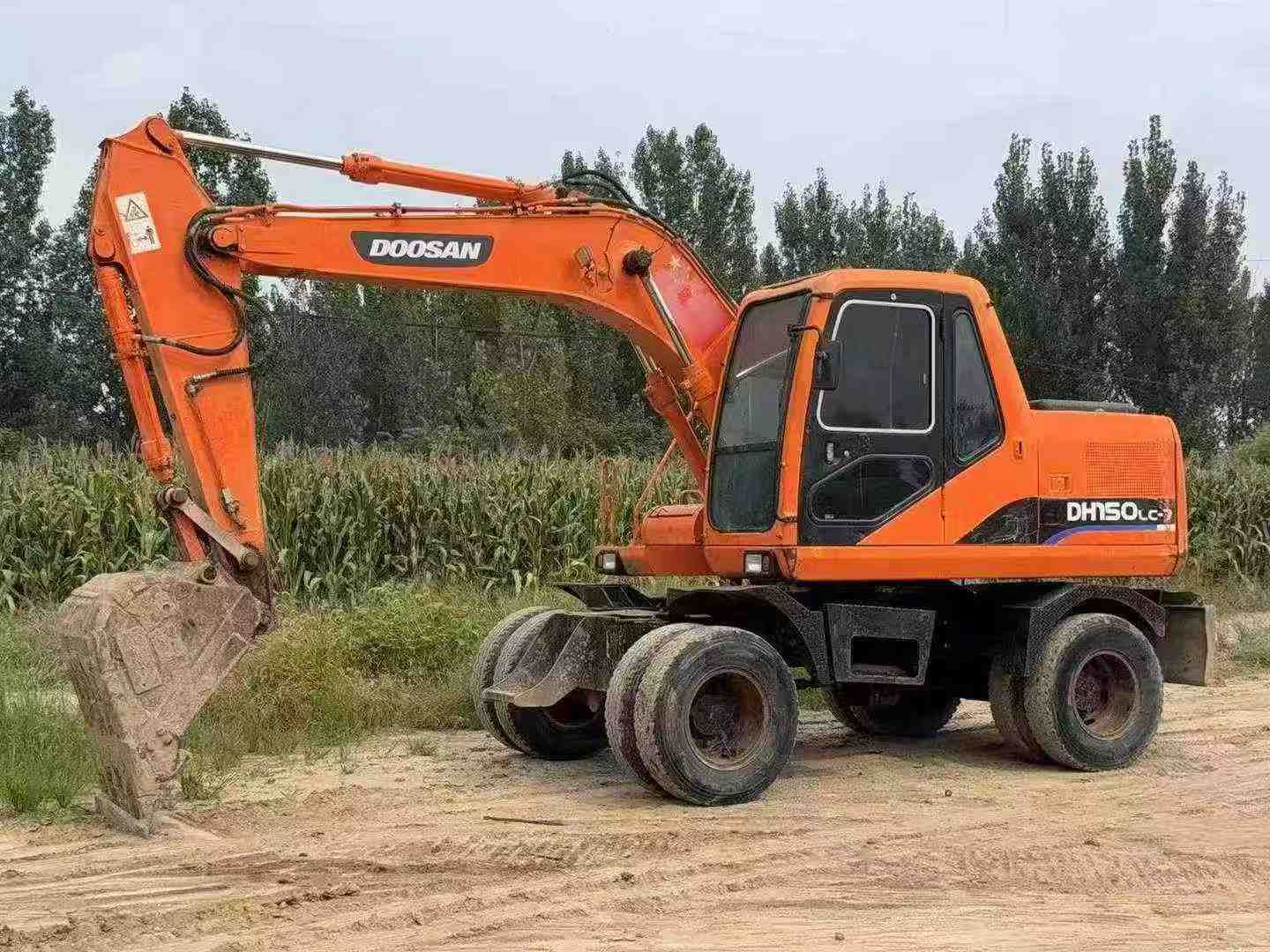 Used Doosan DX15 Excavator 2016 Model / 3
