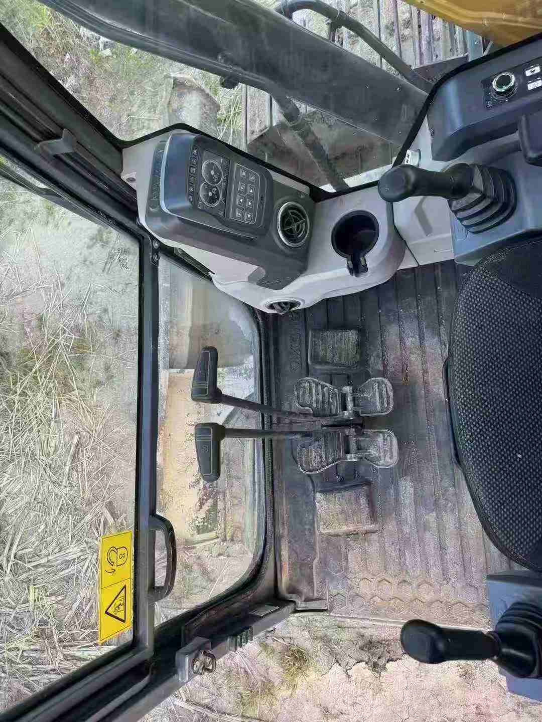 Used XCMG XE75WD Excavator 2021 Model / 7