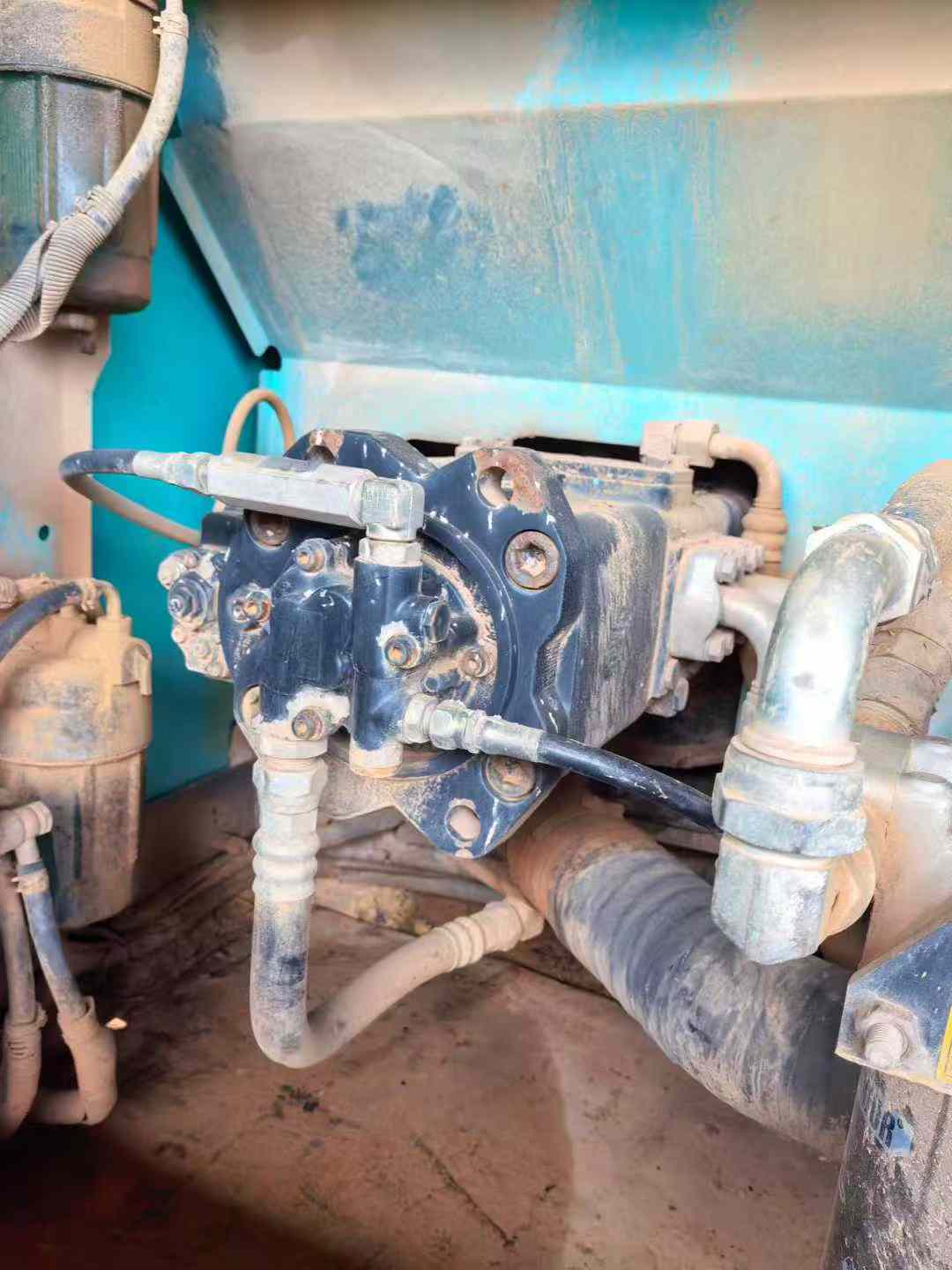 Used Kobelco SK210 Excavator 2013 Model / 2