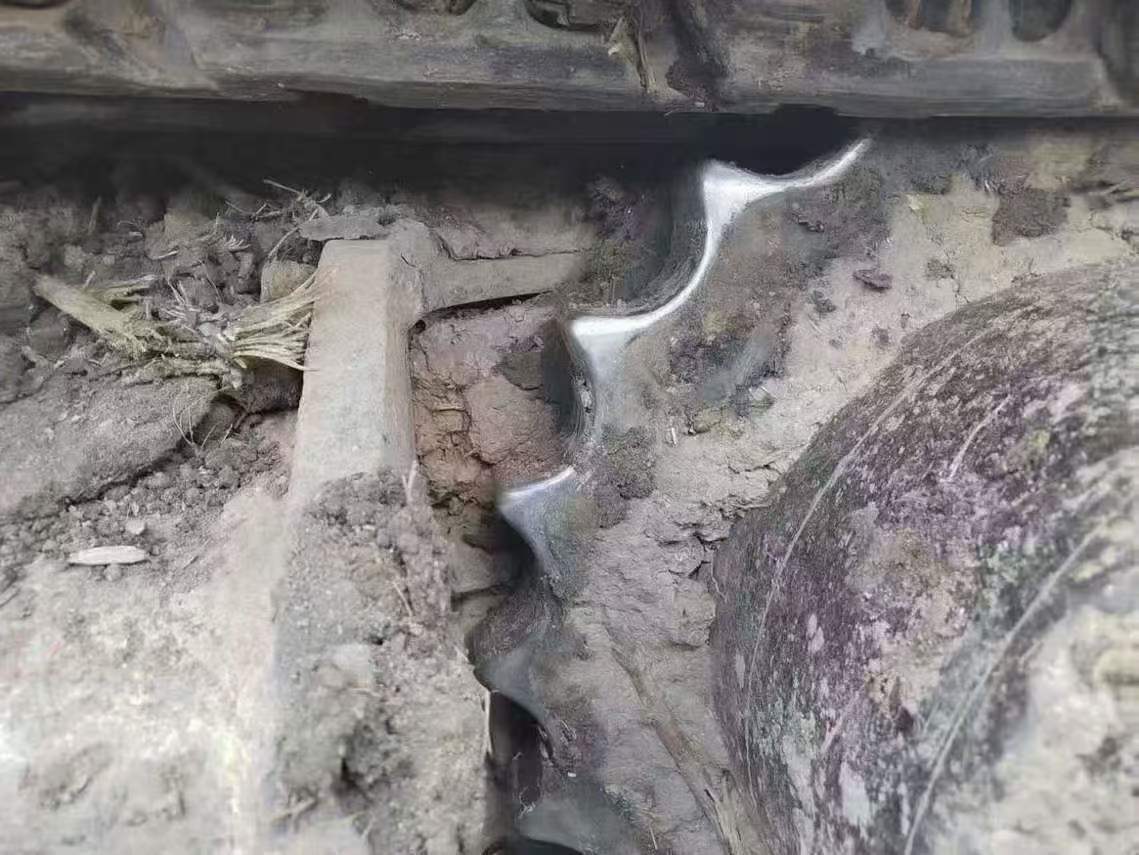 Used Volvo EW210C Excavator 2012 Model / 2