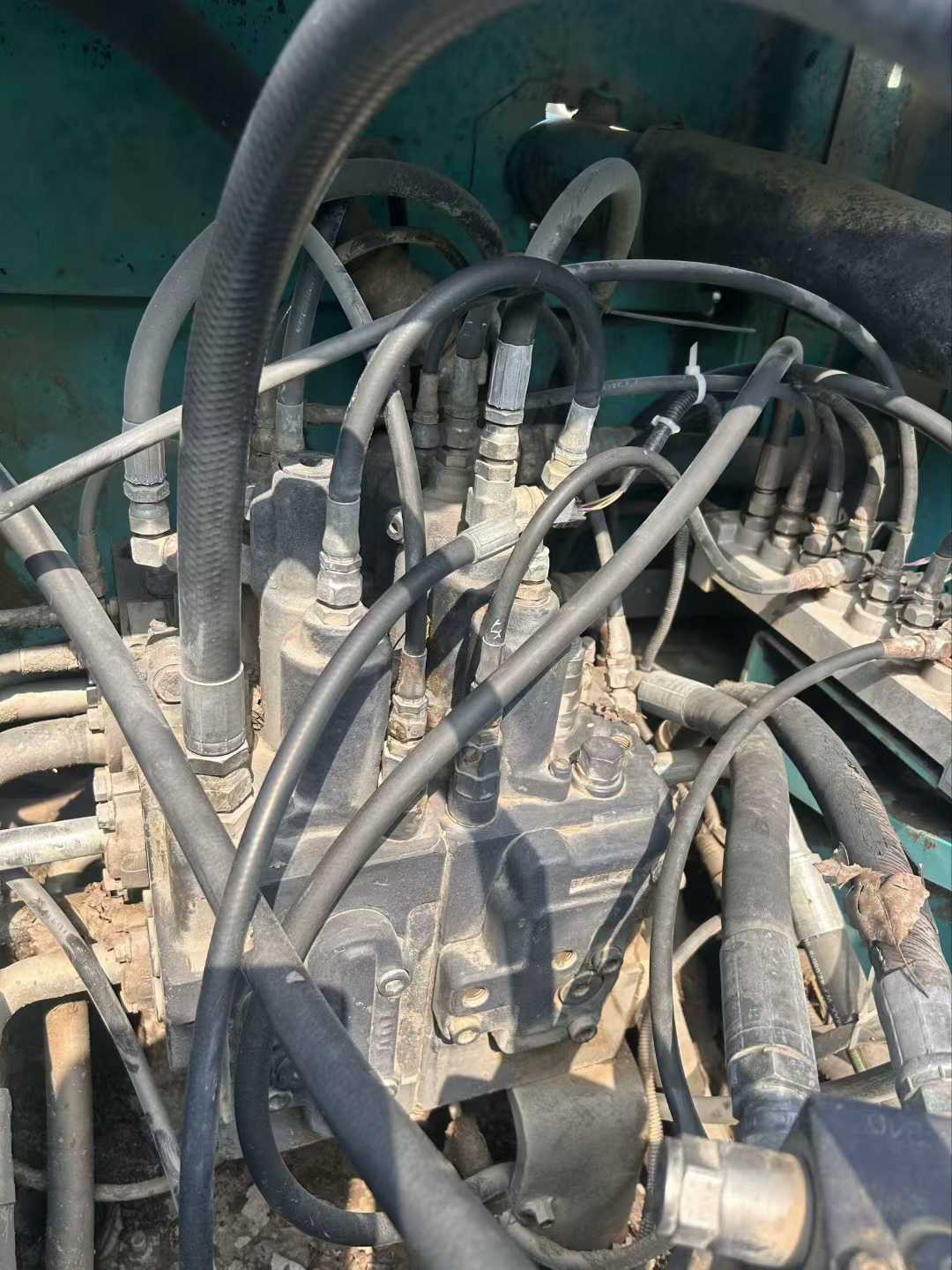 Used Kobelco SK210 Excavator 2016 Model / 4