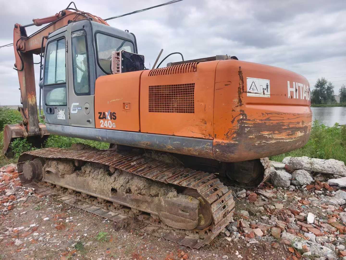 Used Hitachi ZX240-3 Excavator 2010 Model / 4