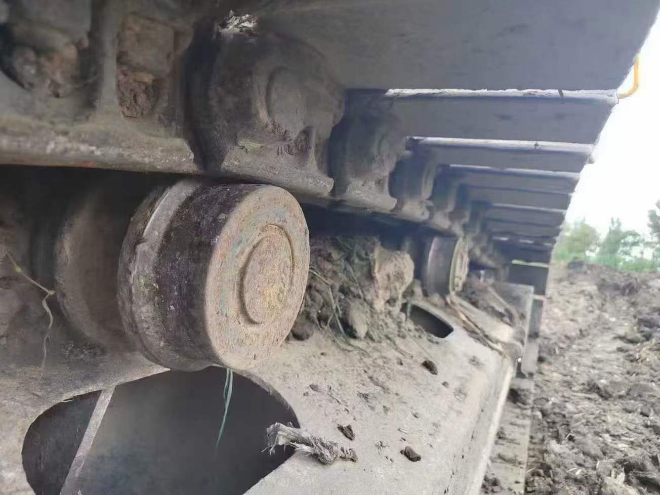 Used Volvo EW210C Excavator 2012 Model / 7