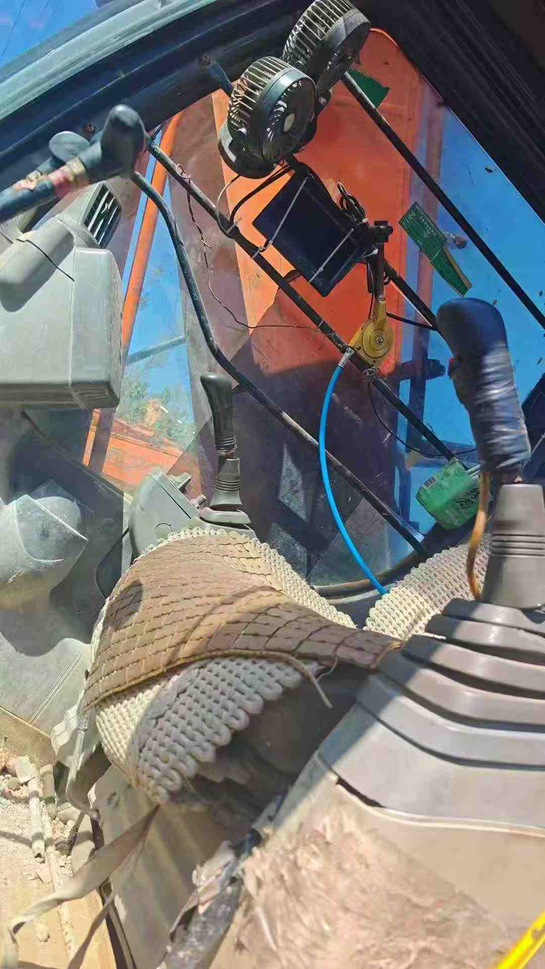 Used Hitachi ZAXIS200 Excavator 2016 Model / 6