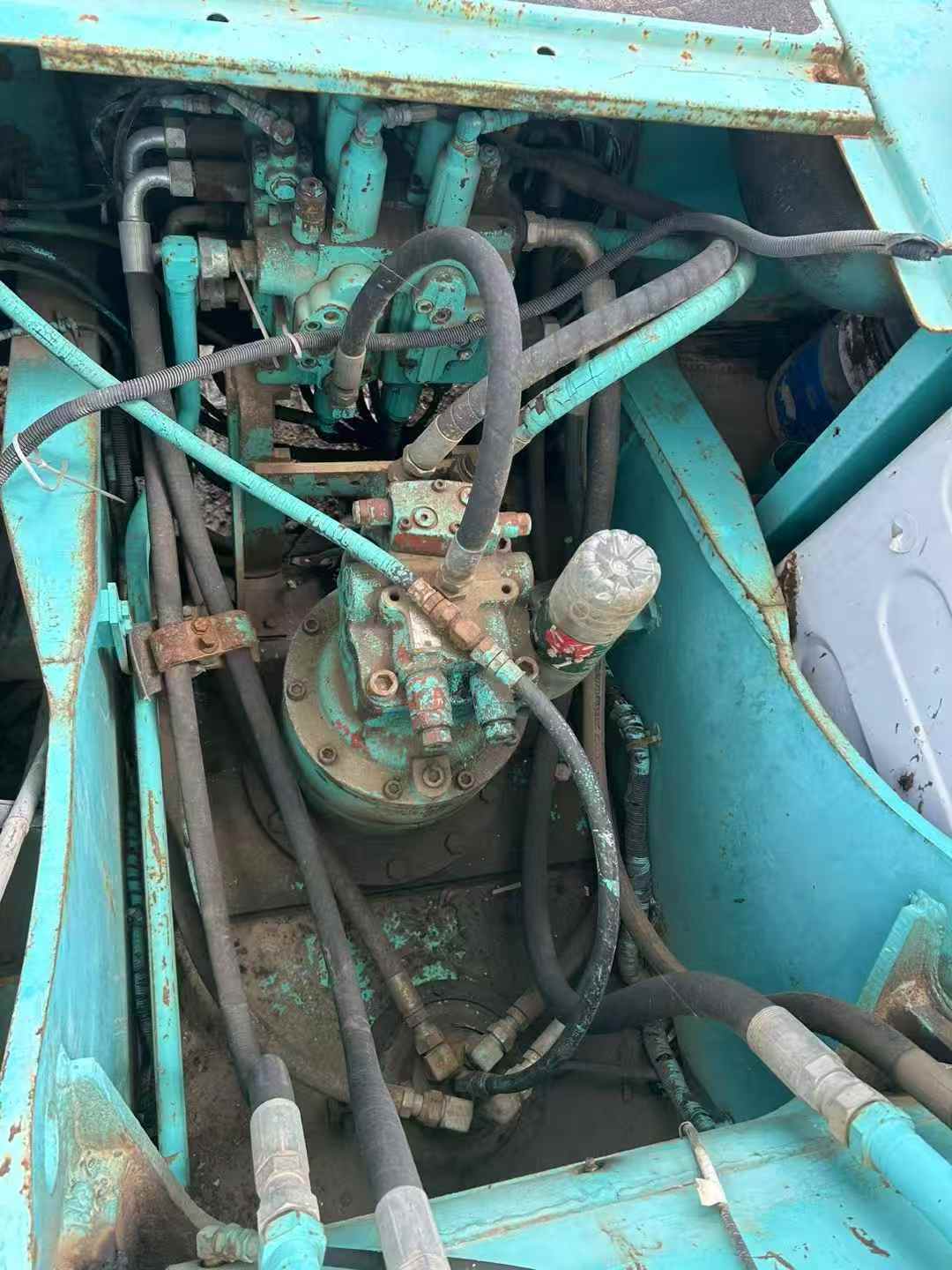 Used Kobelco SK200 Excavator 2016 Model / 8