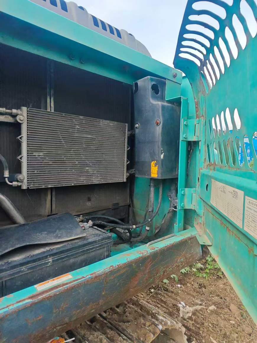 Used Kobelco SK210 Excavator 2011 Model / 6