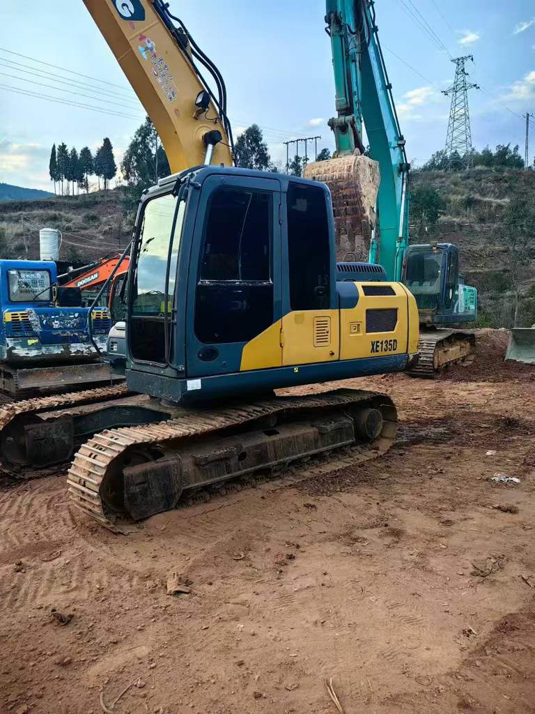 Used XCMG XE135GA Excavator 2020 Model / 6