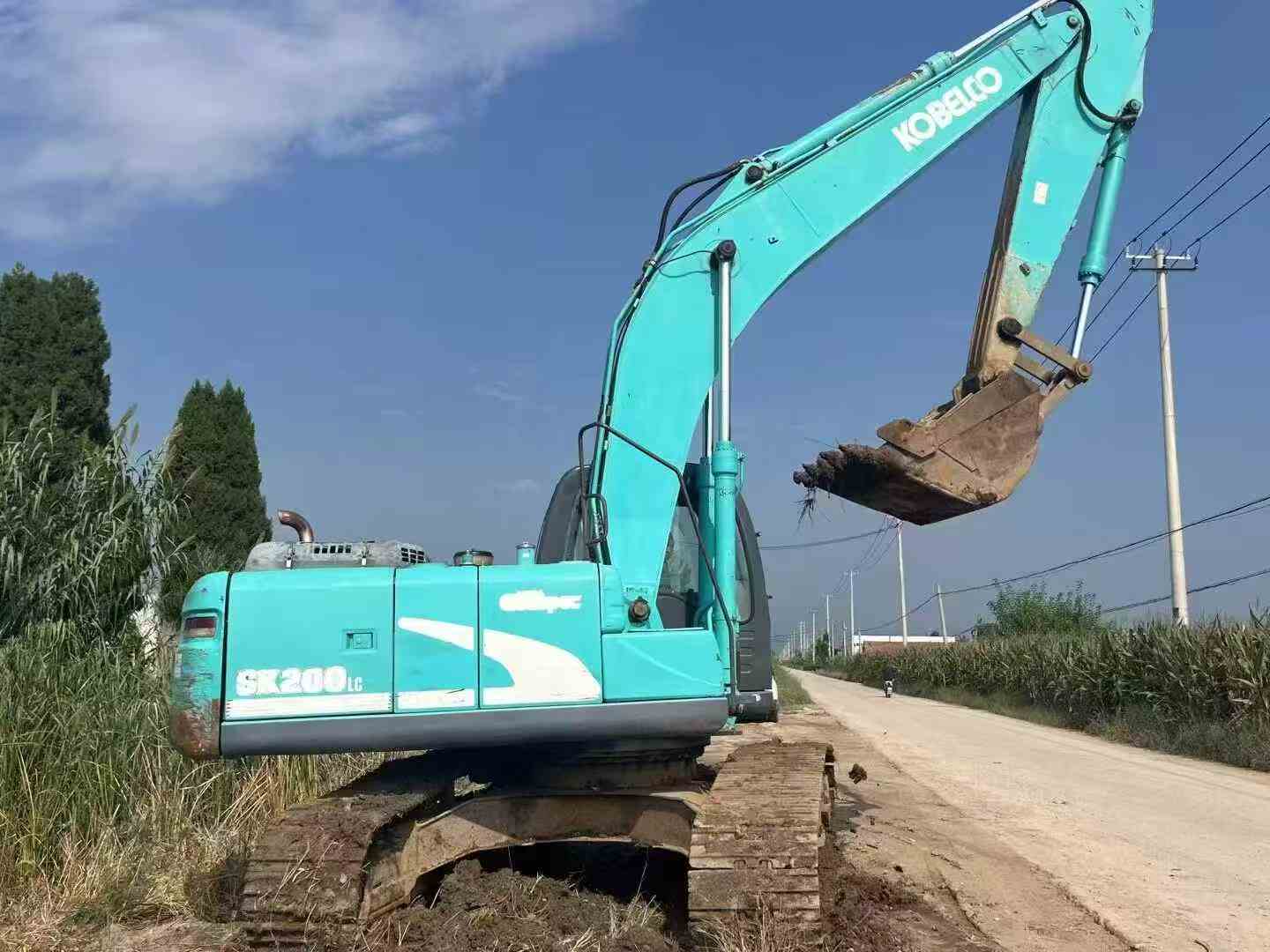 Used Kobelco SK200 Excavator 2010 Model / 6