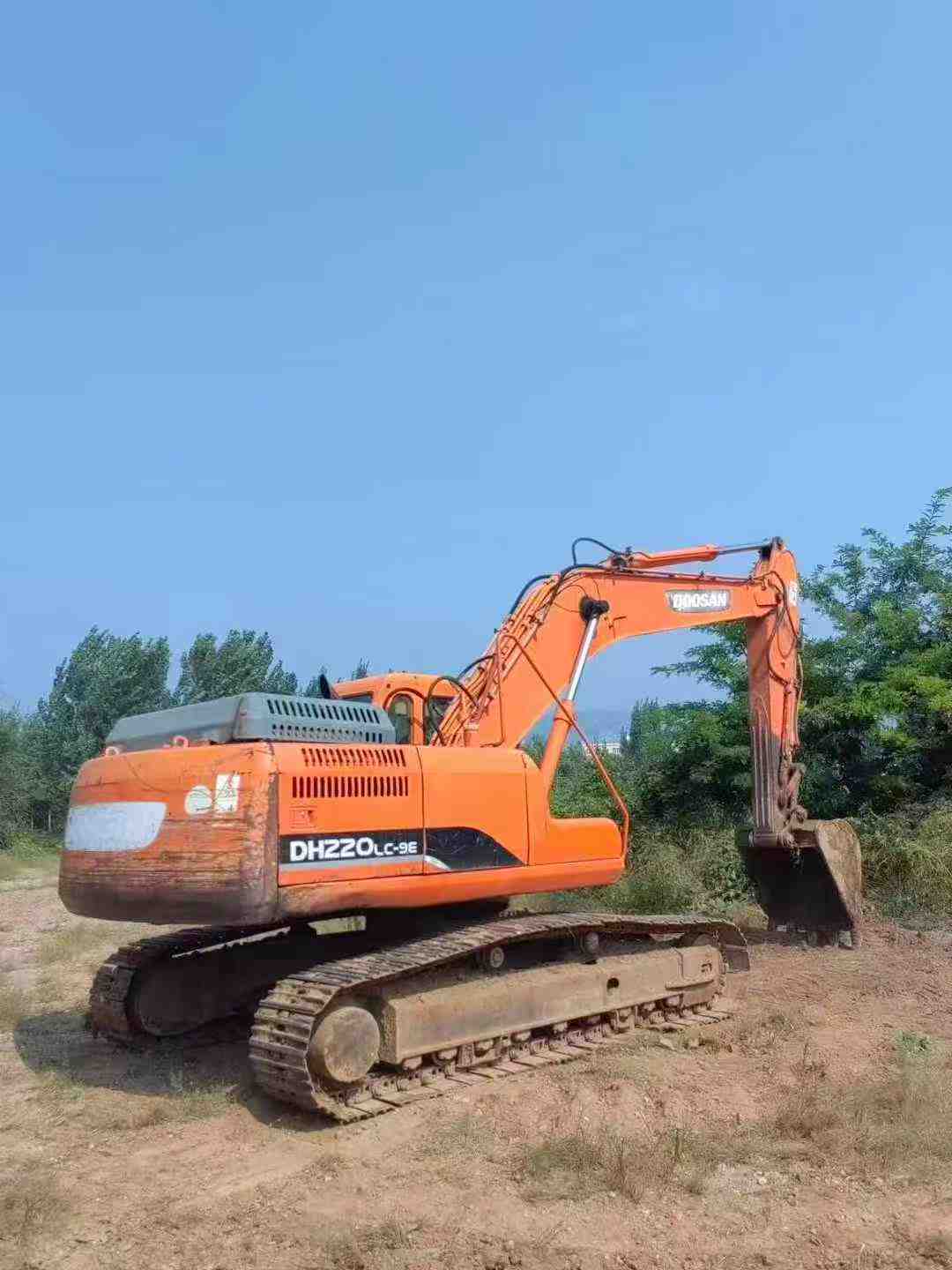 Used Doosan DH220-9E Excavator 2012 Model / 2