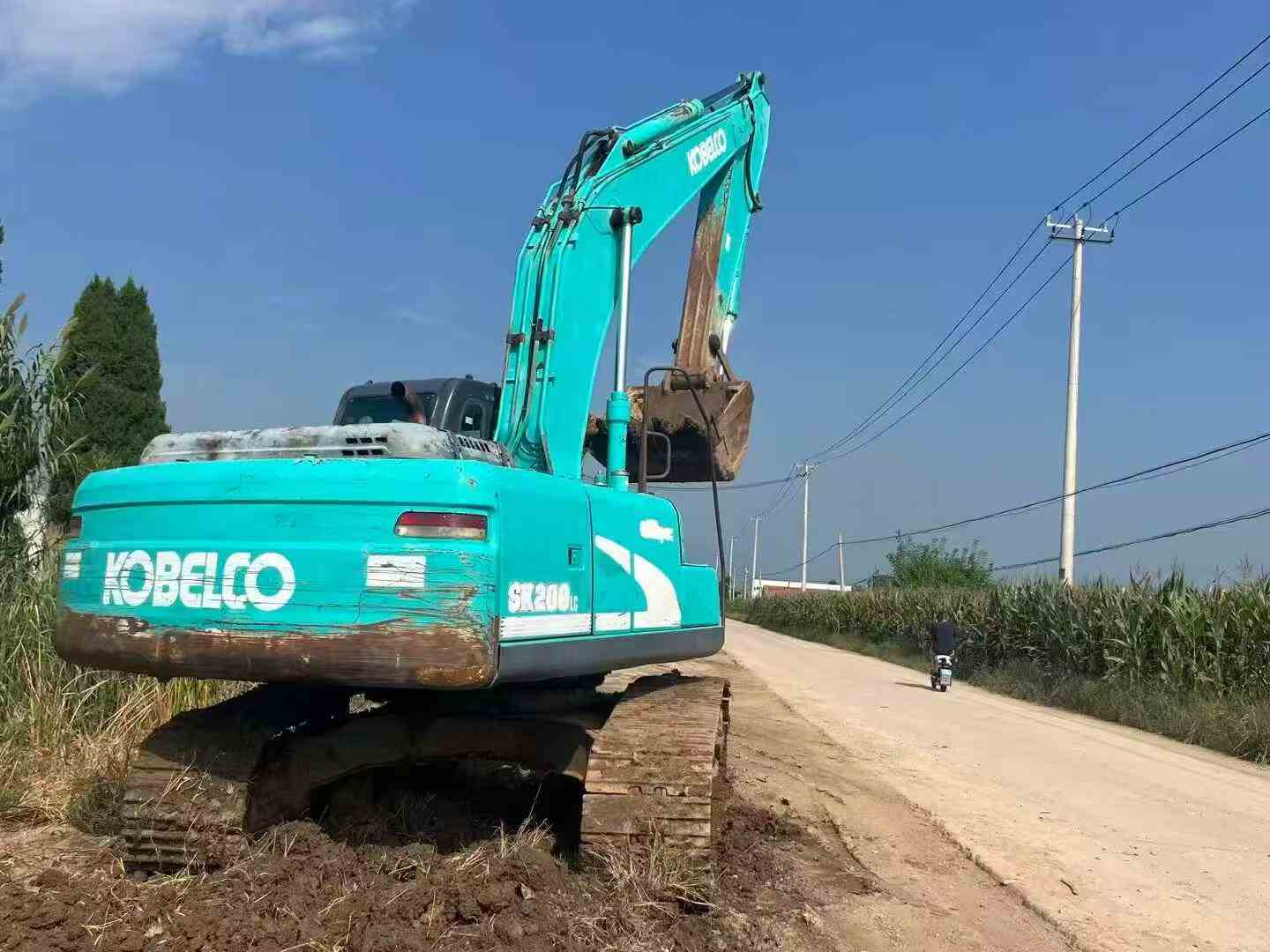 Used Kobelco SK200 Excavator 2010 Model / 7