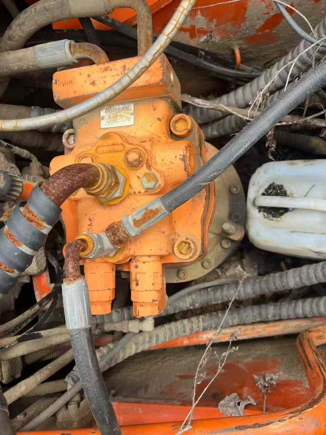 Used Doosan DH220-7 Excavator 2016 Model / 3