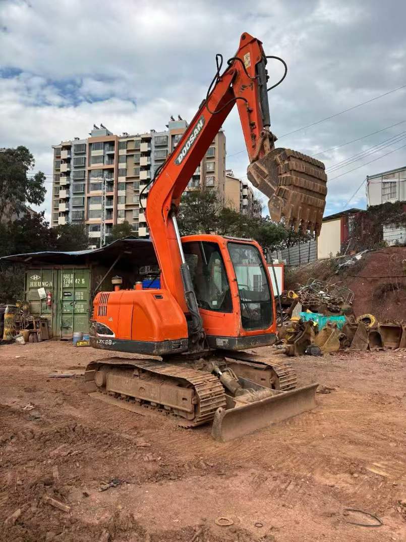 Used Doosan DX75 Excavator 2017 Model / 3