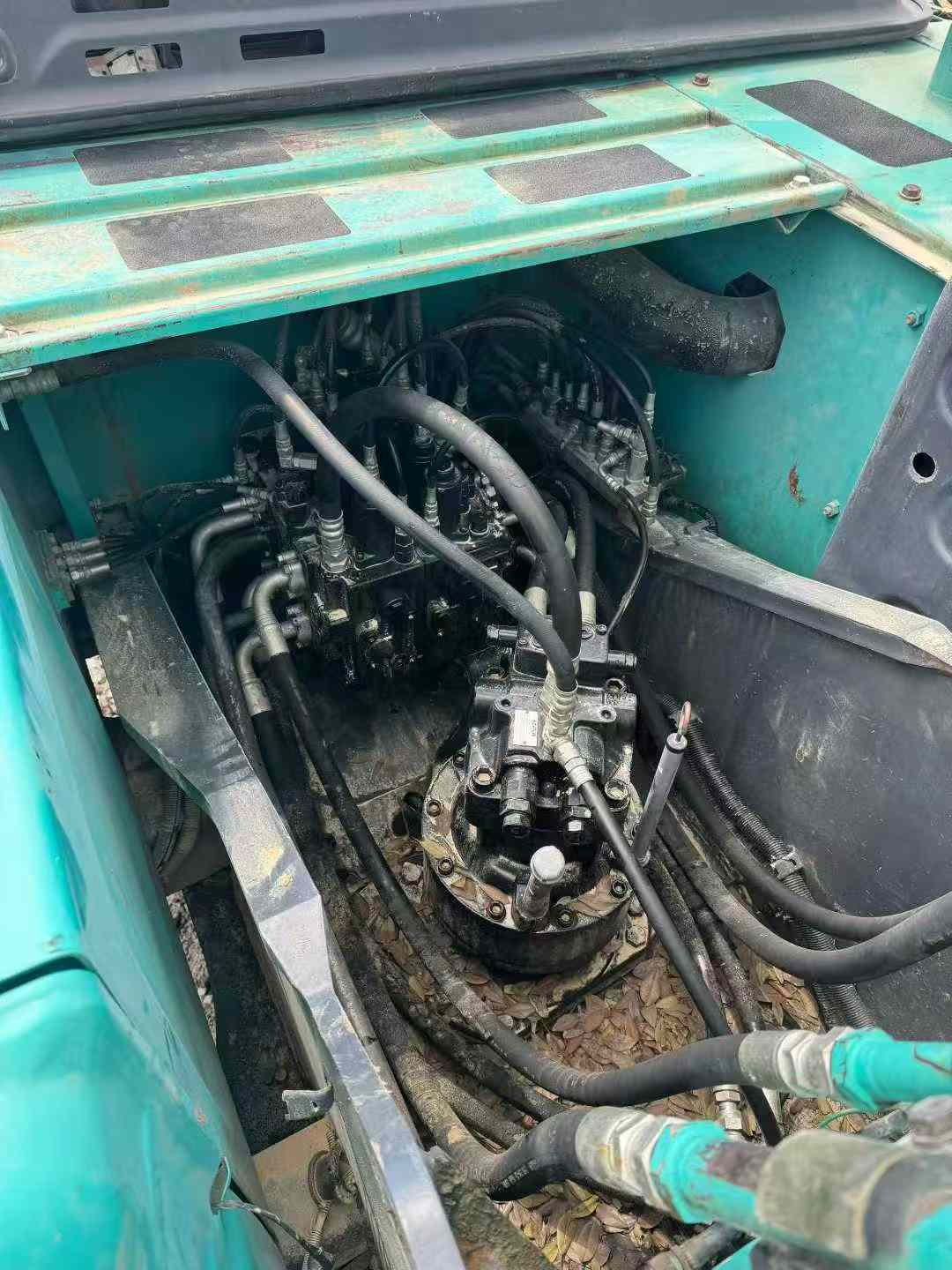 Used Kobelco SK210 Excavator 2015 Model / 8