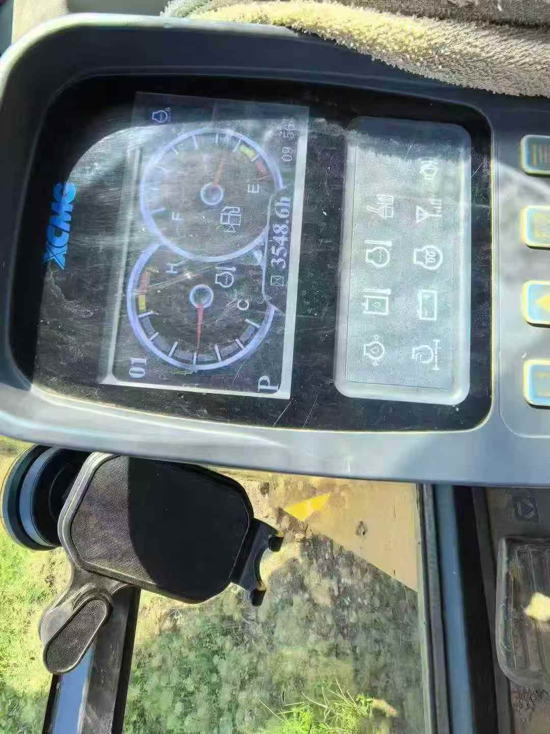 Used XCMG XE60 Excavator 2016 Model / 8