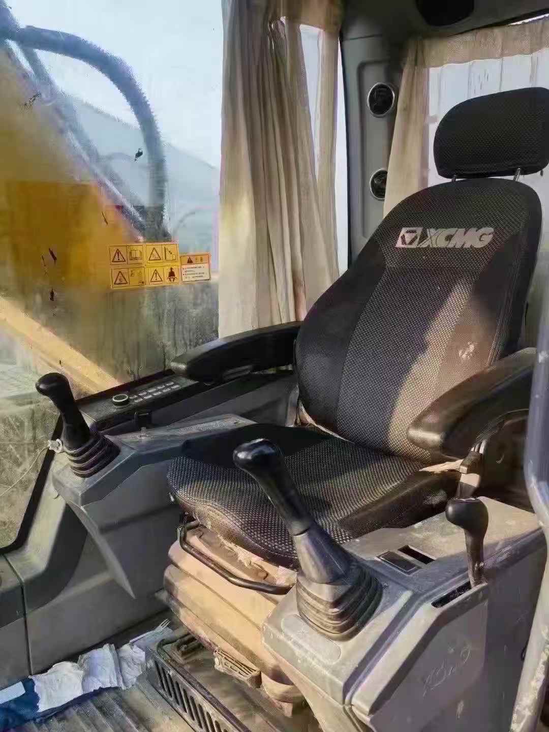 Used XCMG XE215 Excavator 2017 Model / 3