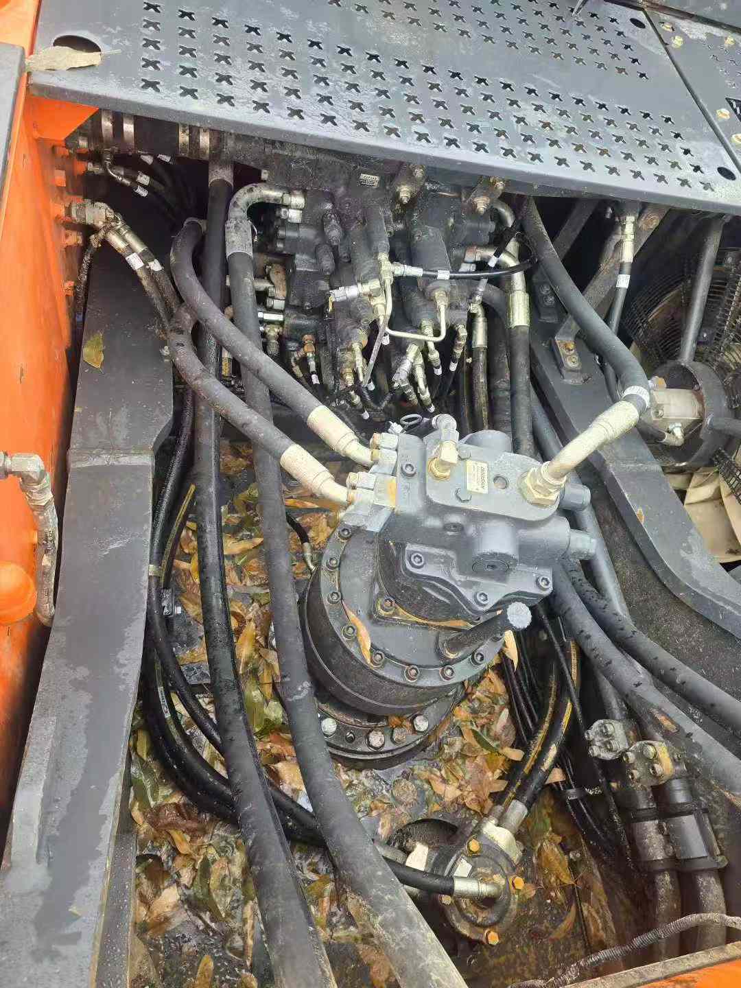 Used Doosan DL420 Excavator 2021 Model / 3