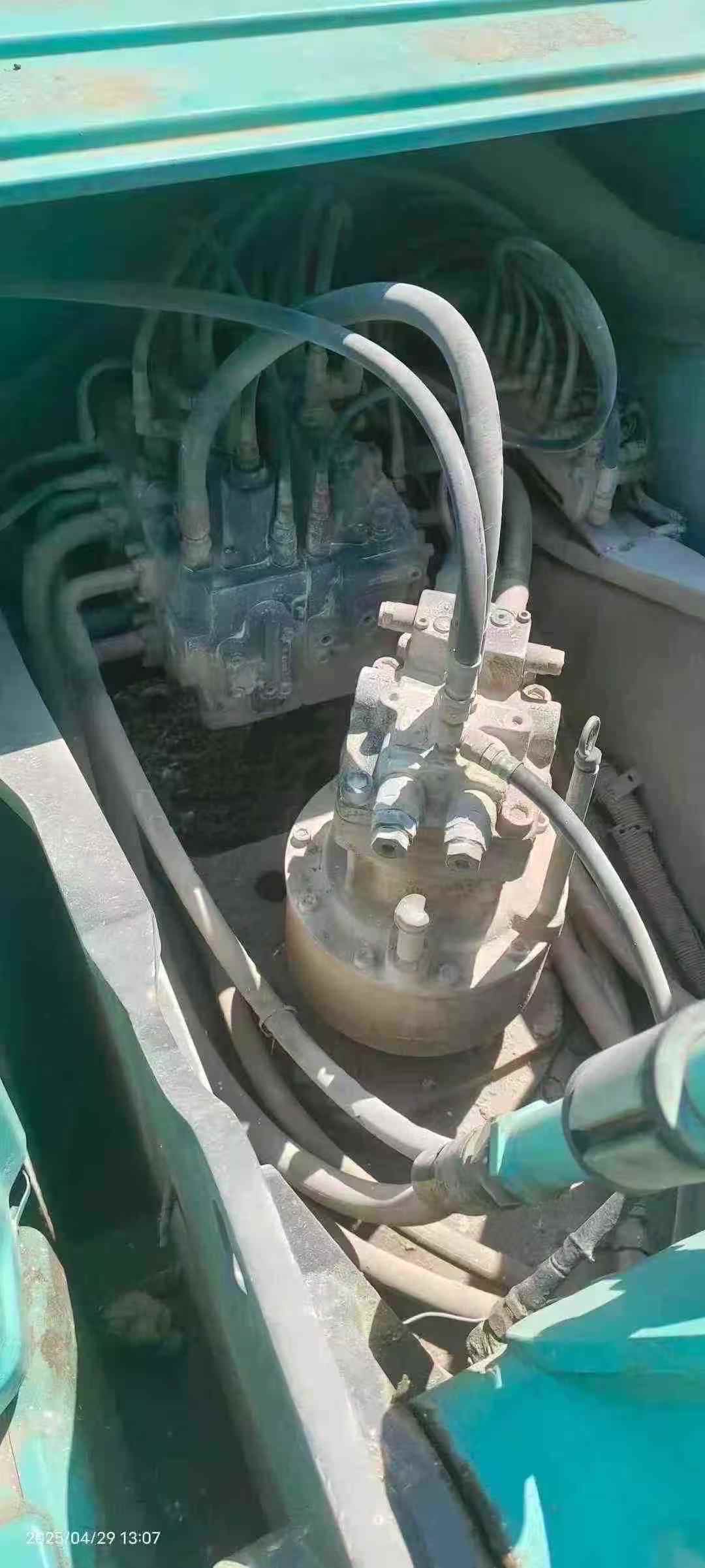 Used Kobelco SK210 Excavator 2013 Model / 6