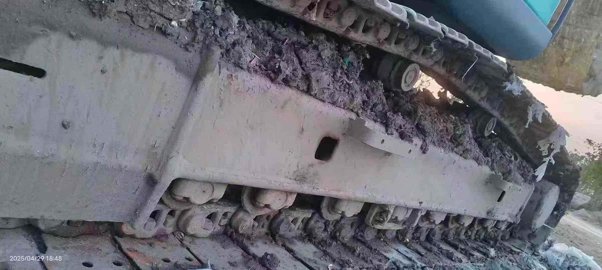 Used Kobelco SK210 Excavator 2013 Model / 3