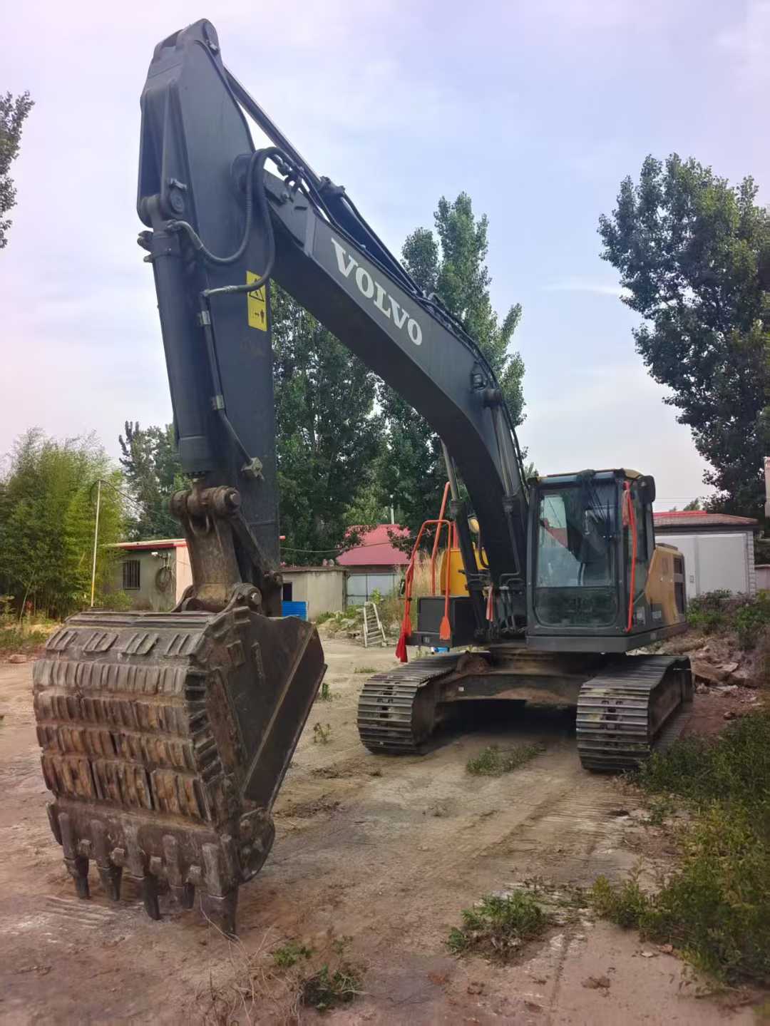 Used Volvo EC200 Excavator 2021 Model / 3