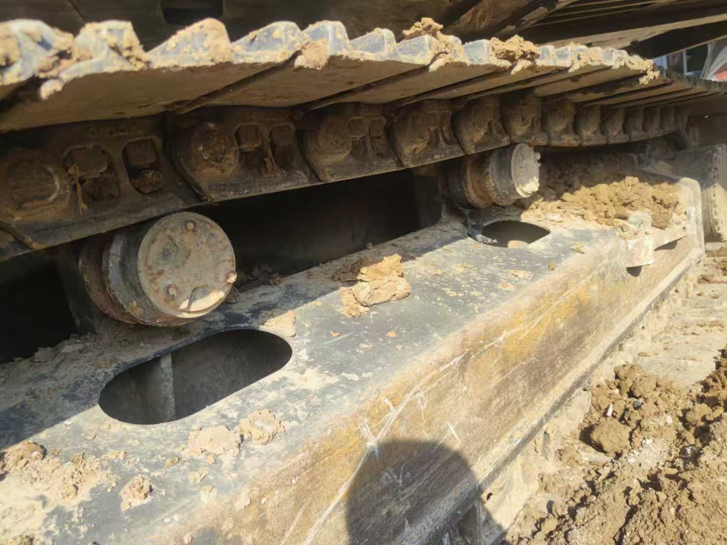 Used Volvo EC200 Excavator 2021 Model / 8