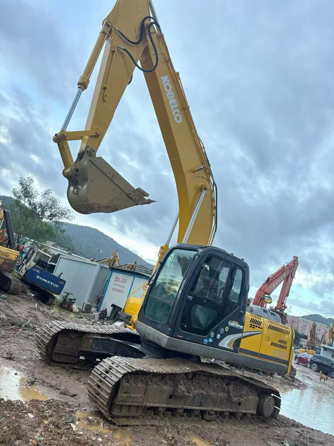 Used Kobelco SK200-8 Excavator 2016 Model / 2