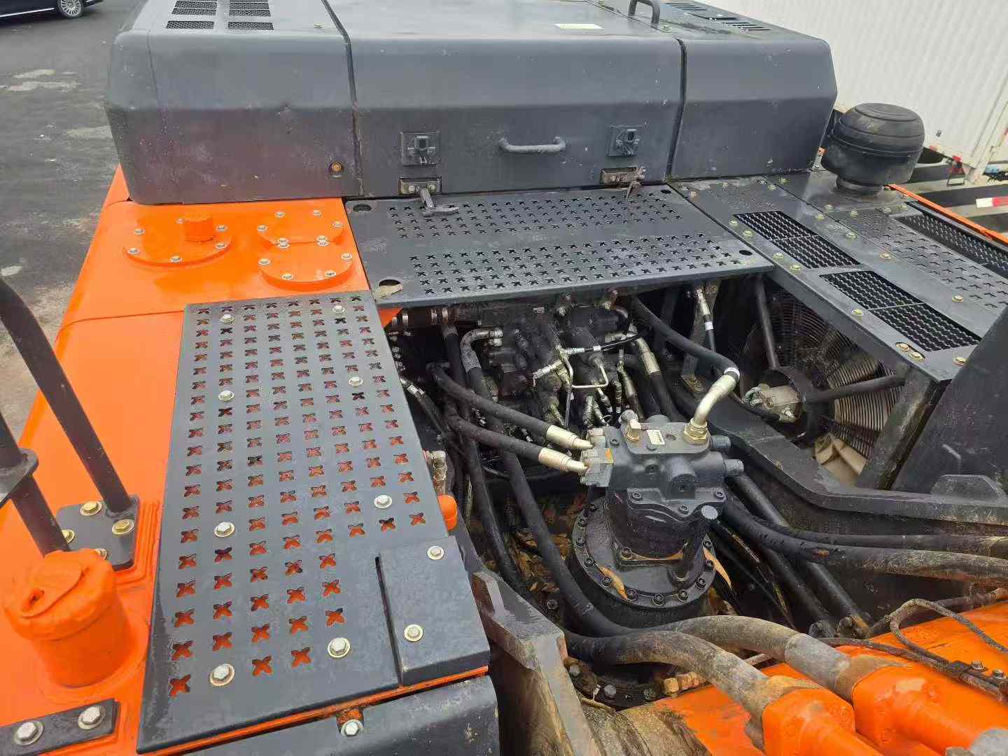 Used Doosan DL420 Excavator 2021 Model / 4