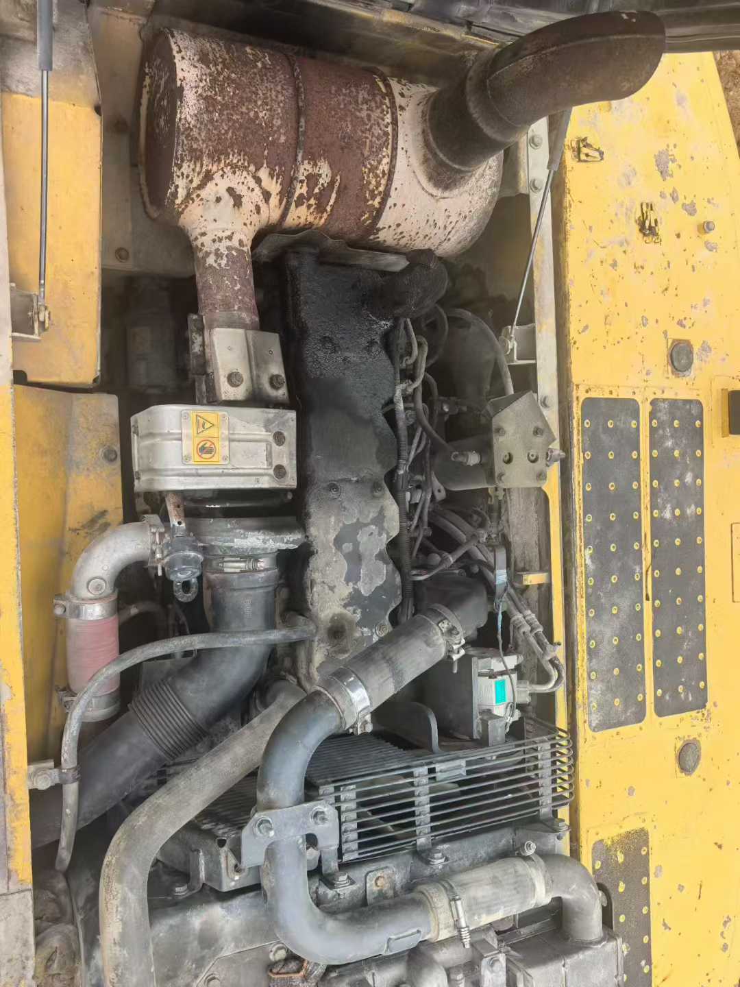 Used Komatsu PC220-8 Excavator 2016 Model / 7